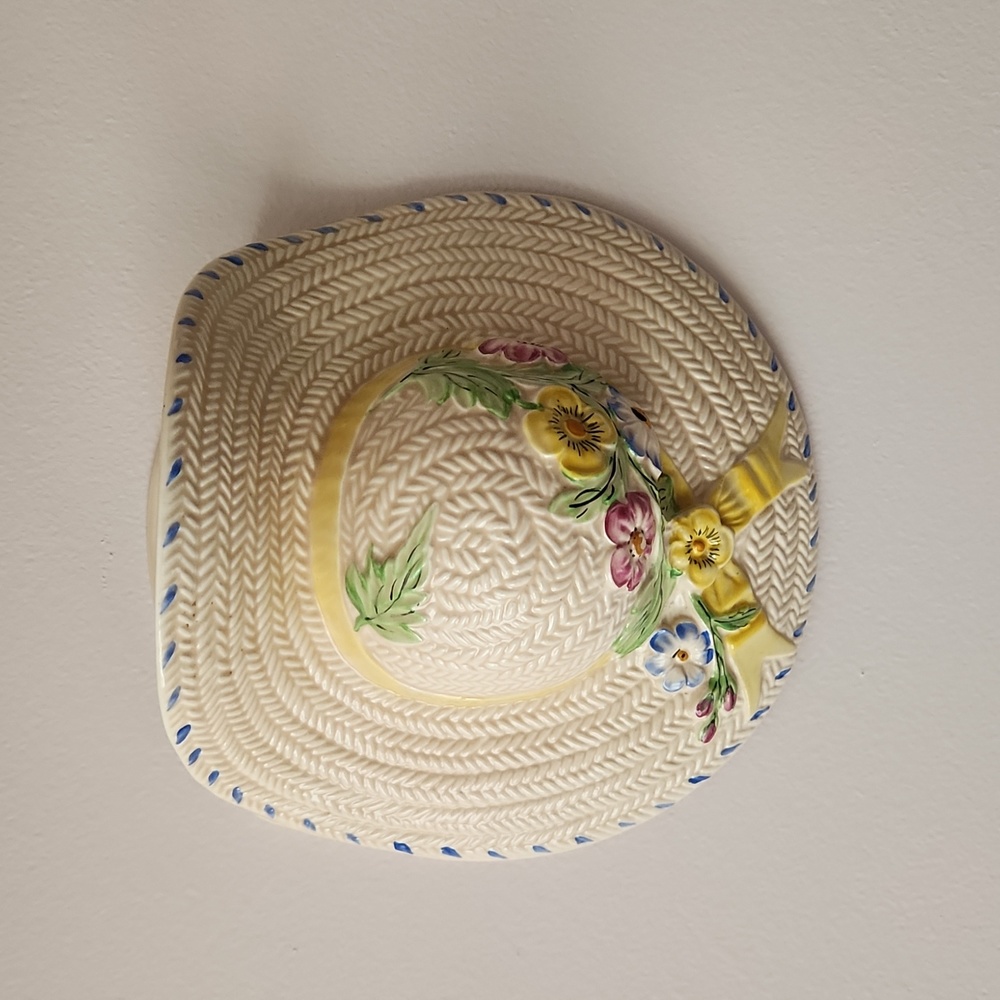 Vintage English Pottery Straw Hat Wall Pocket Vase- Solian Ware England